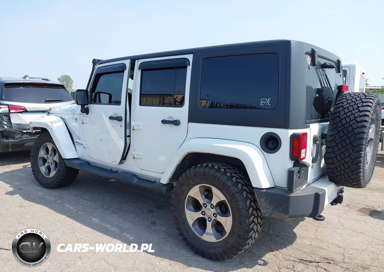 2016 Jeep Wrangler Unlimited Sahara VIN:1C4BJWEG3GL193624 - 3