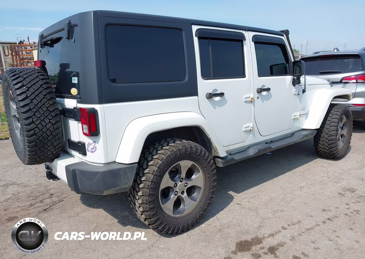 2016 Jeep Wrangler Unlimited Sahara VIN:1C4BJWEG3GL193624 - 4