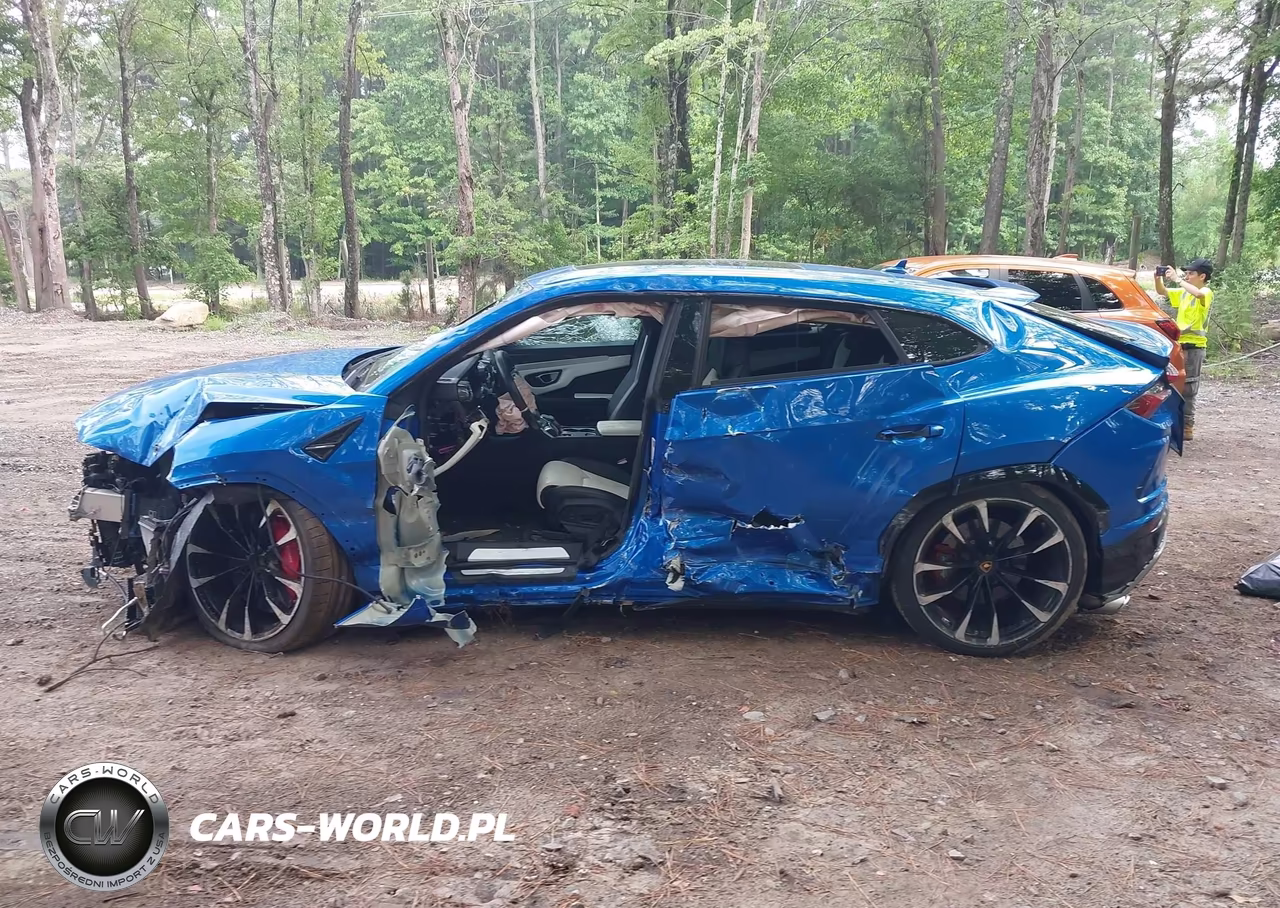 2020 Lamborghini Urus VIN:ZPBUA1ZL2LLA07402 - 14