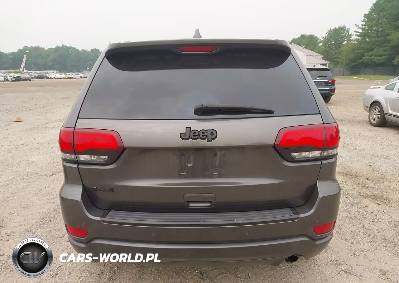 2017 Jeep Grand Cherokee Altitude VIN:1C4RJFAG6HC760138 - 16