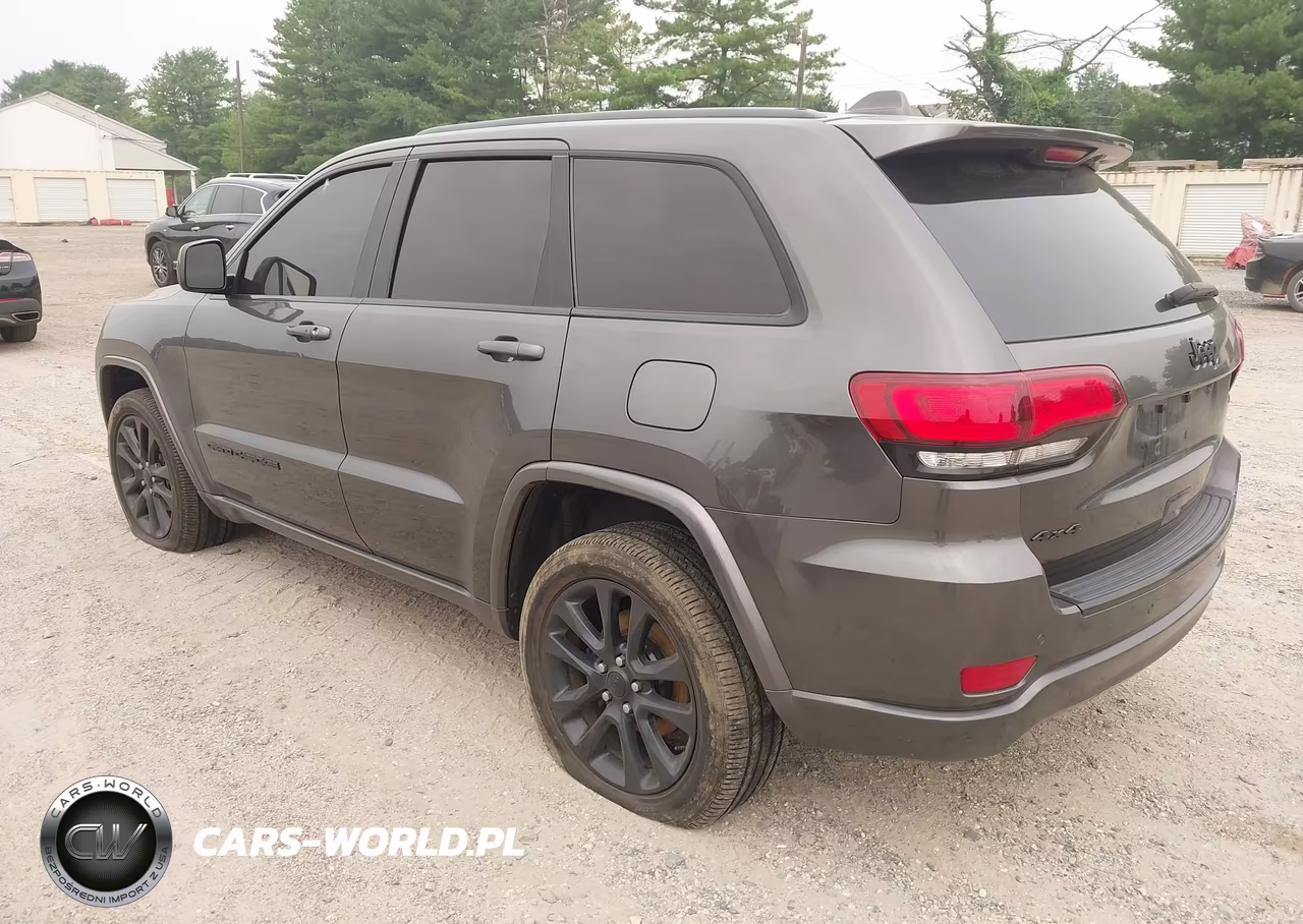 2017 Jeep Grand Cherokee Altitude VIN:1C4RJFAG6HC760138 - 3