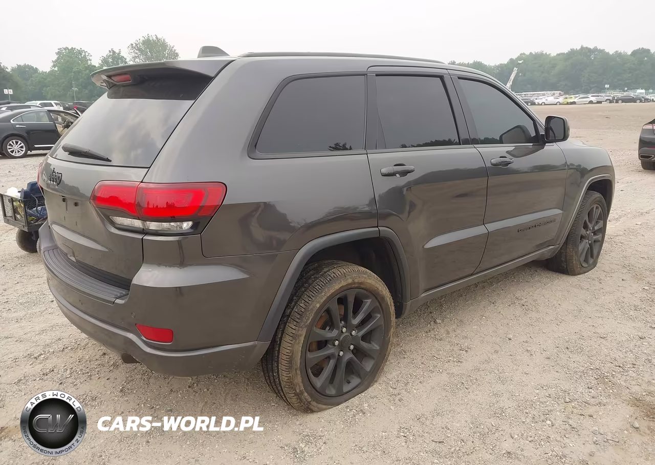 2017 Jeep Grand Cherokee Altitude VIN:1C4RJFAG6HC760138 - 4