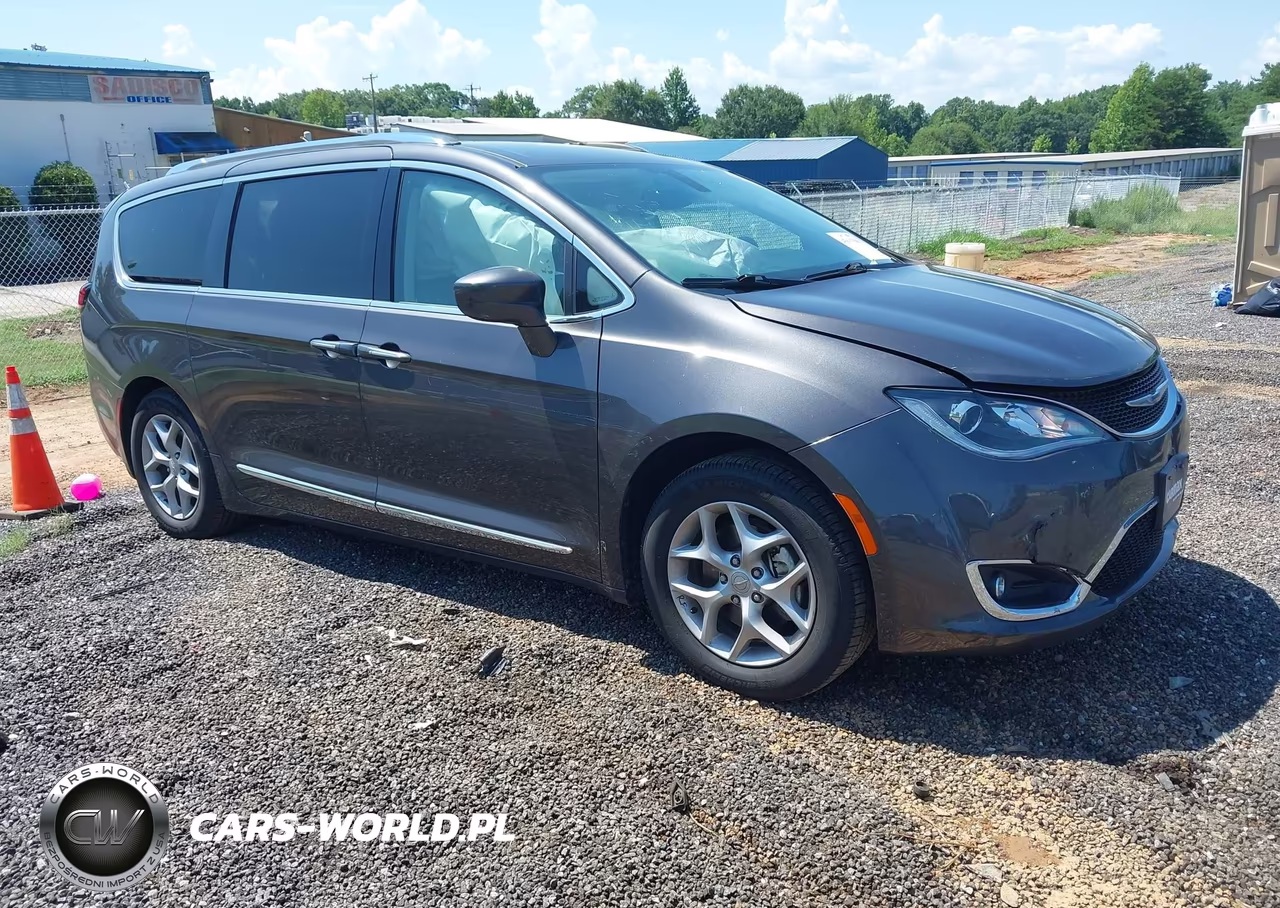 2018 Chrysler Pacifica Touring L Plus – zdjęcie 1 z 16