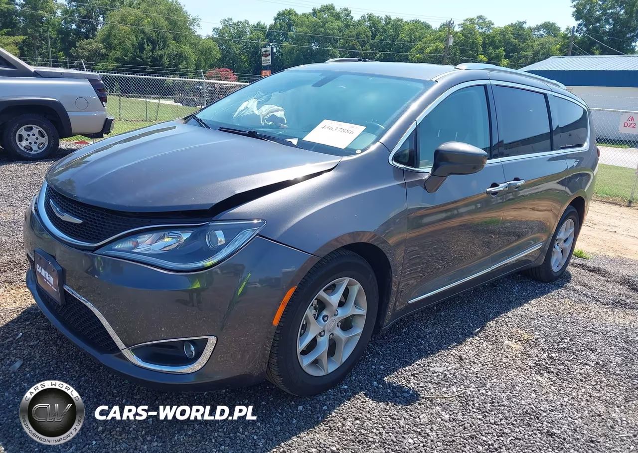 2018 Chrysler Pacifica Touring L Plus VIN:2C4RC1EG7JR293090 - 2