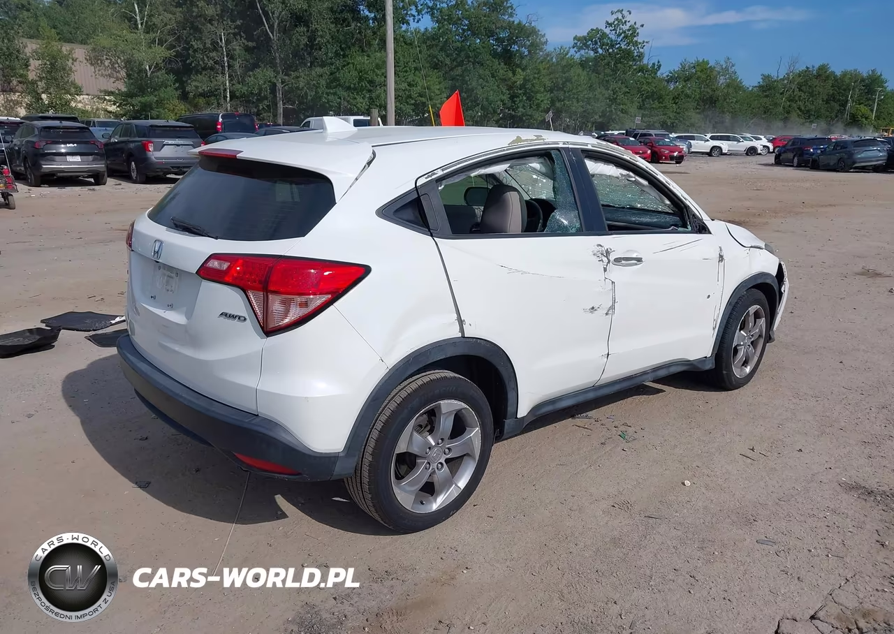 2018 Honda Hr-V Lx VIN:3CZRU6H31JM713897 - 4