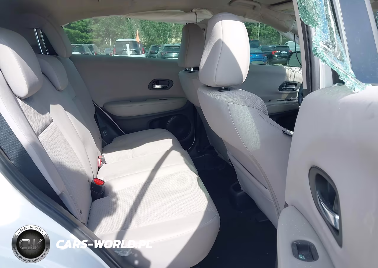 2018 Honda Hr-V Lx VIN:3CZRU6H31JM713897 - 8