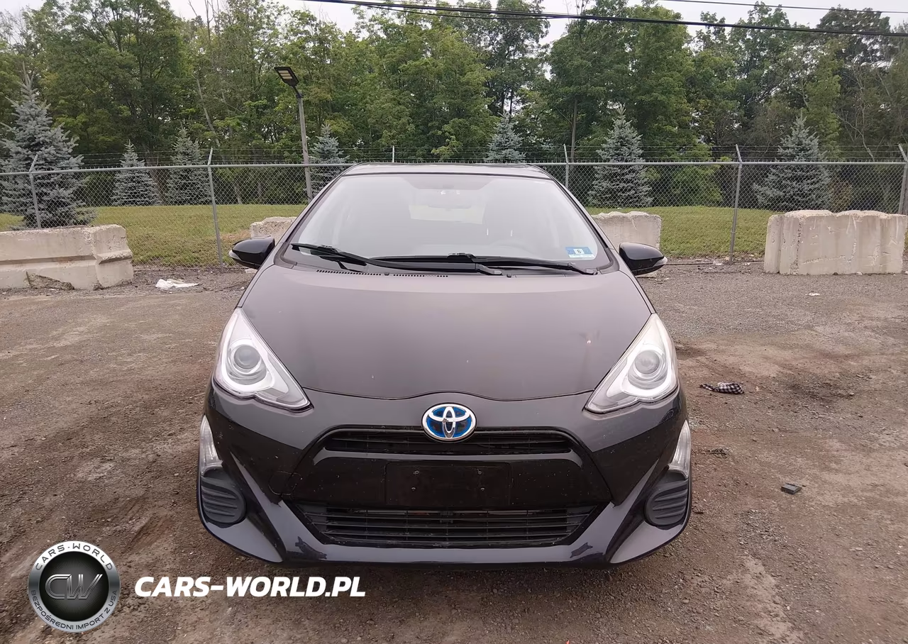 2016 Toyota Prius C Three VIN:JTDKDTB36G1127636 - 13