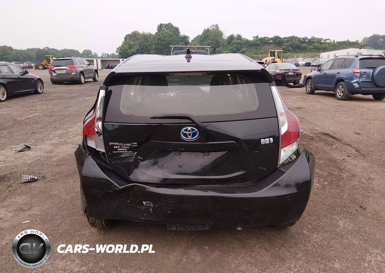2016 Toyota Prius C Three VIN:JTDKDTB36G1127636 - 17