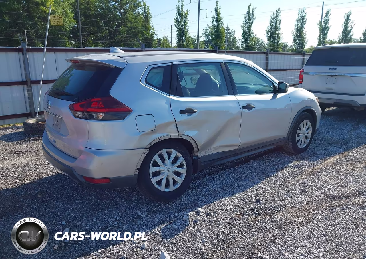2018 Nissan Rogue S VIN:KNMAT2MT7JP537842 - 4