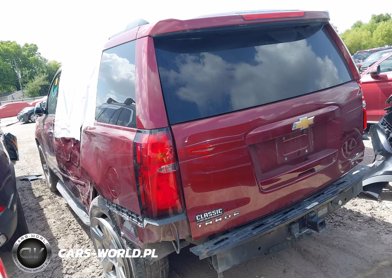 2019 Chevrolet Tahoe Premier VIN:1GNSCCKC6KR167963 - 3