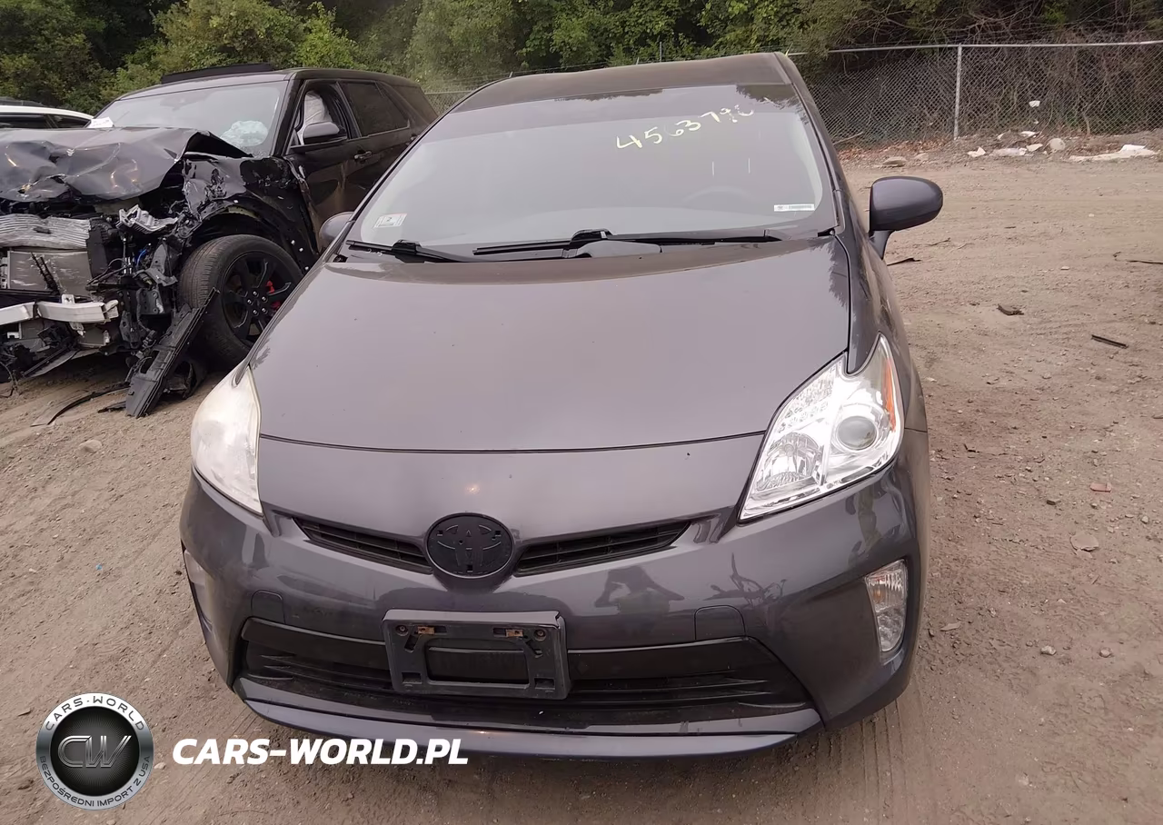 2015 Toyota Prius Two VIN:JTDKN3DU3F1973112 - 12