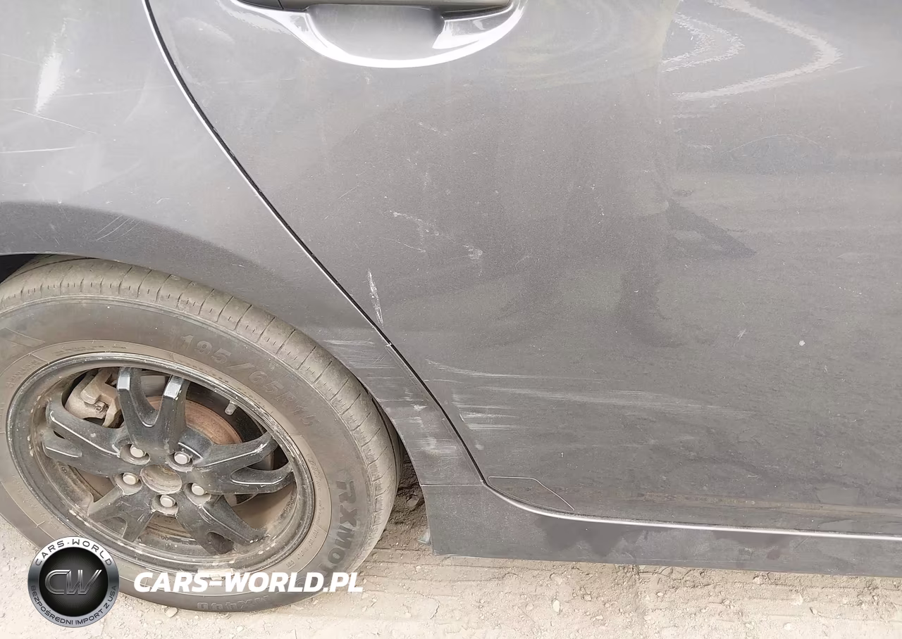 2015 Toyota Prius Two VIN:JTDKN3DU3F1973112 - 17