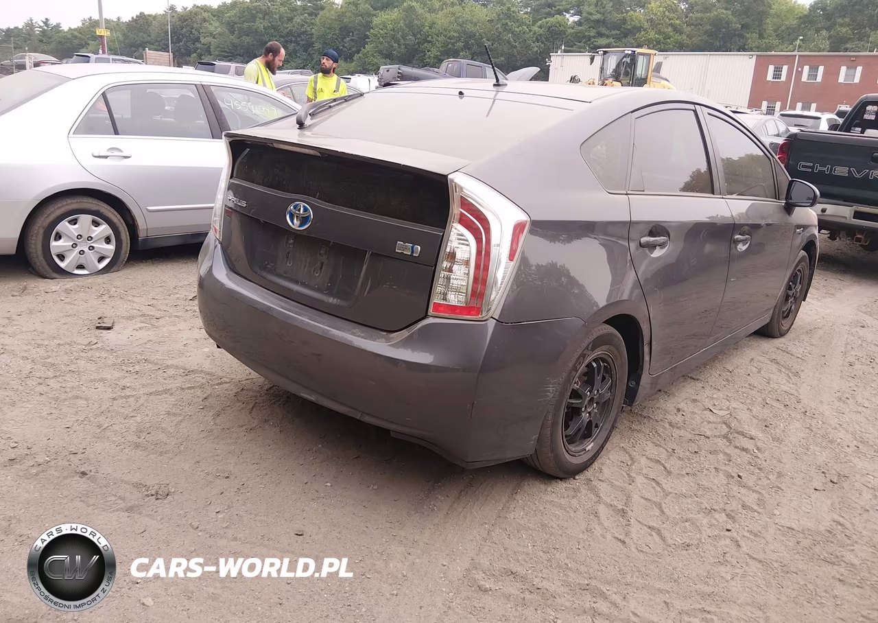 2015 Toyota Prius Two VIN:JTDKN3DU3F1973112 - 4