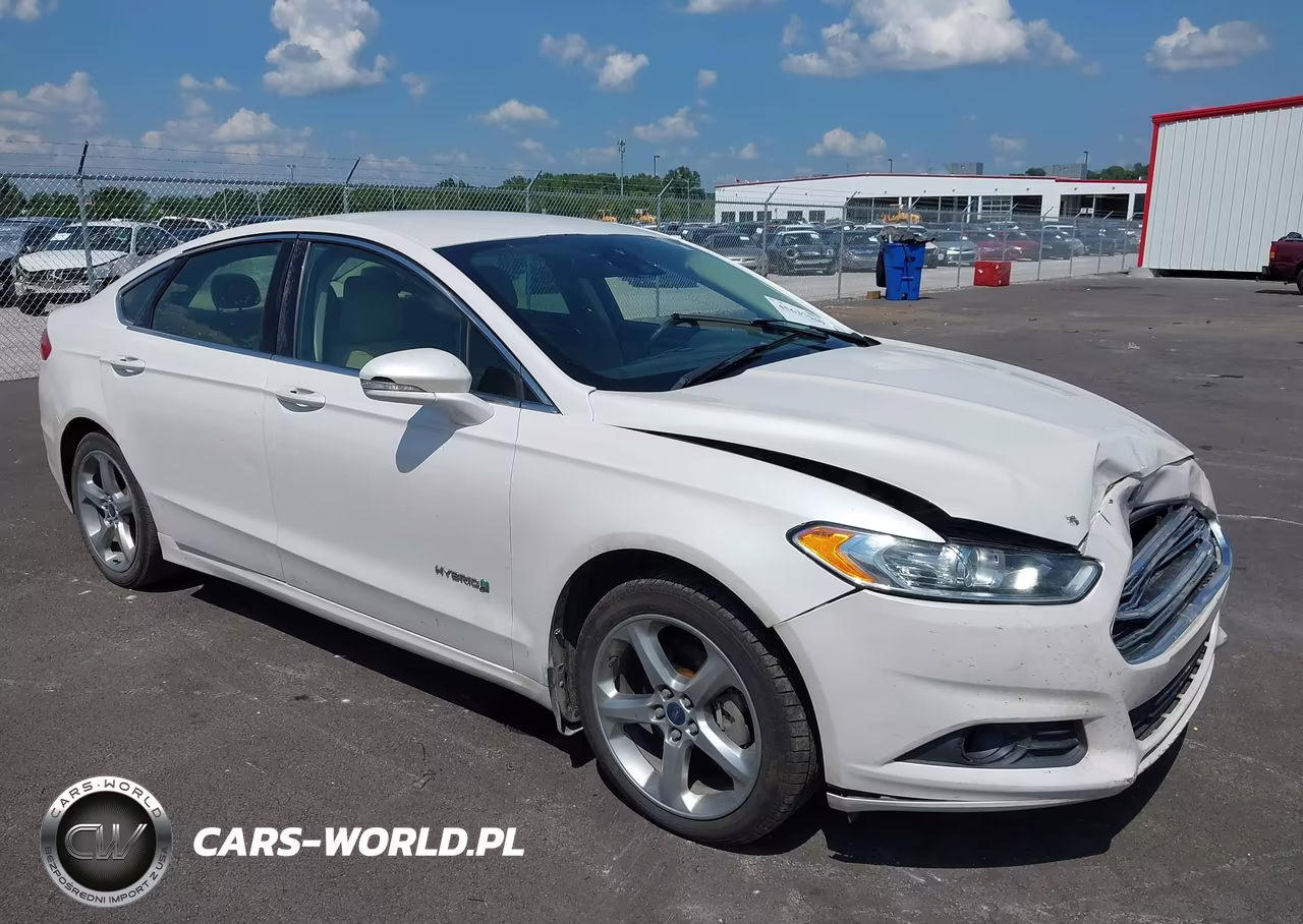 2015 Ford Fusion Hybrid Se – zdjęcie 1 z 11