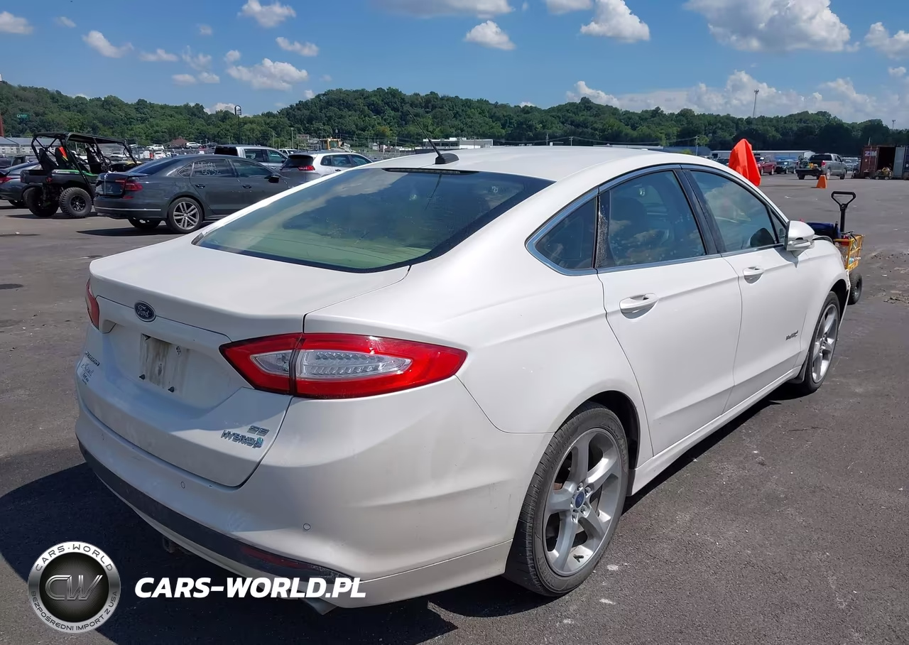 2015 Ford Fusion Hybrid Se VIN:3FA6P0LU8FR199091 - 4