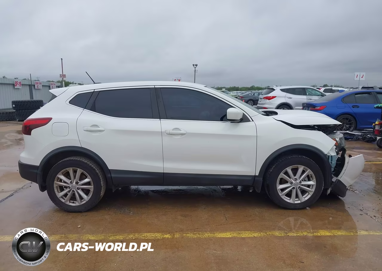 2017 Nissan Rogue Sport S VIN:JN1BJ1CP8HW027835 - 14