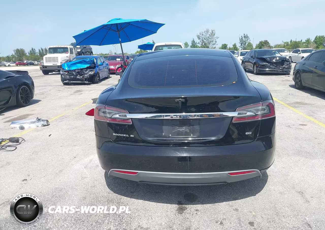 2013 Tesla Model S VIN:5YJSA1CG3DFP24860 - 17