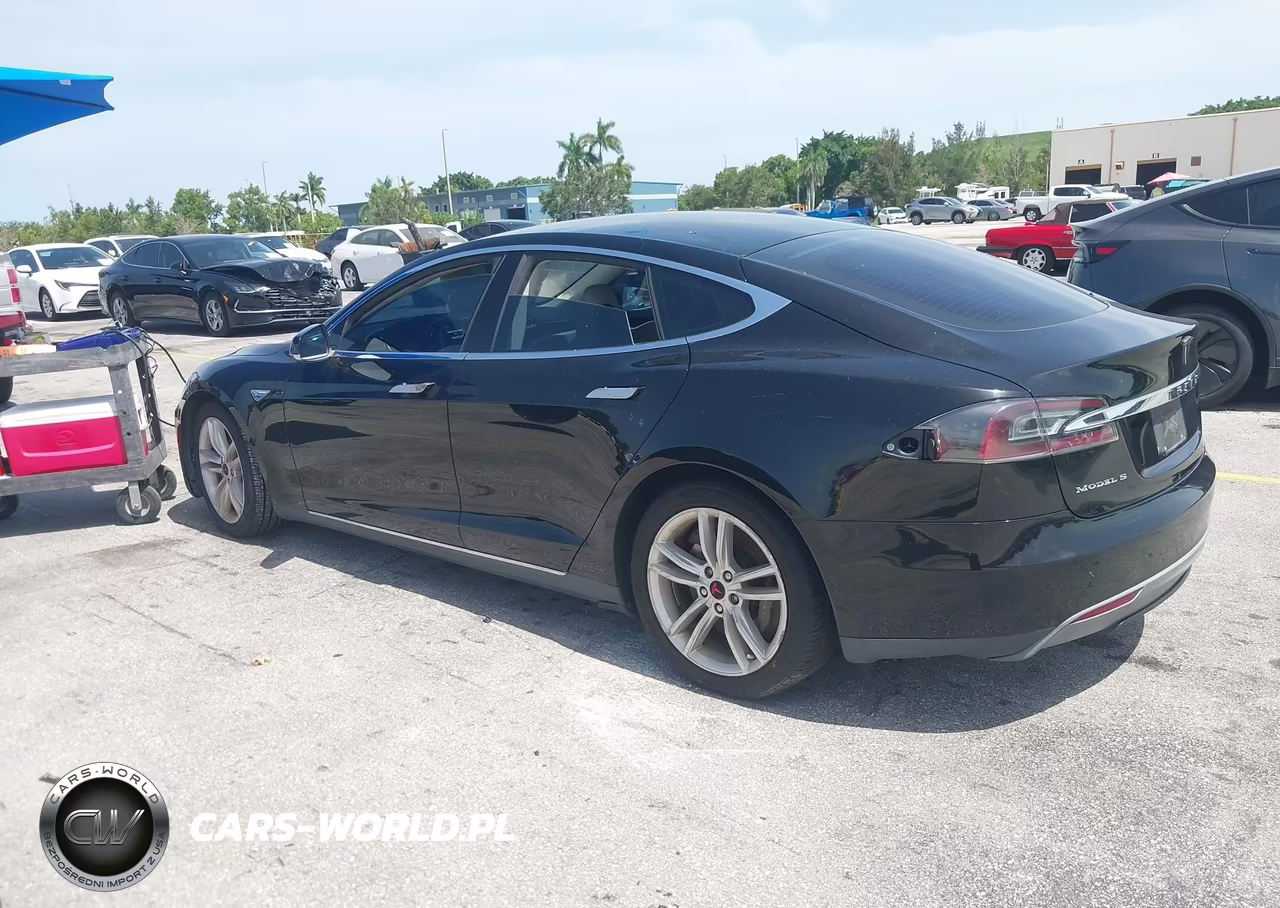 2013 Tesla Model S VIN:5YJSA1CG3DFP24860 - 3