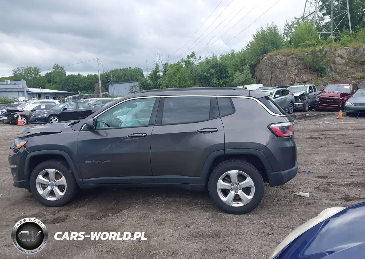 2019 Jeep Compass Latitude 4X4 VIN:3C4NJDBB2KT712136 - 14