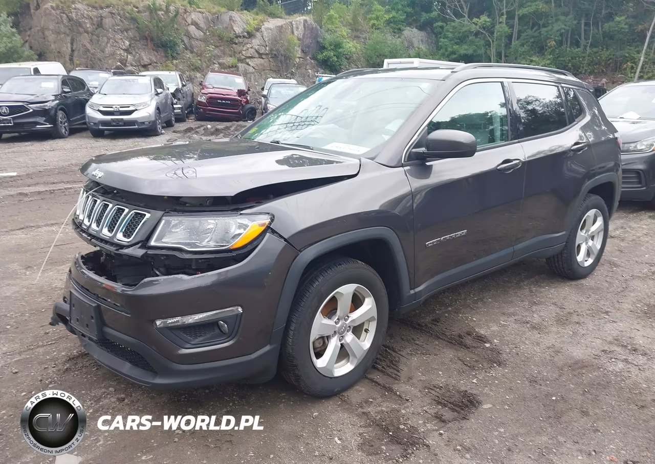 2019 Jeep Compass Latitude 4X4 VIN:3C4NJDBB2KT712136 - 2