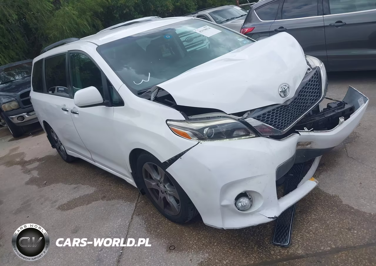 2017 Toyota Sienna Se 8 Passenger