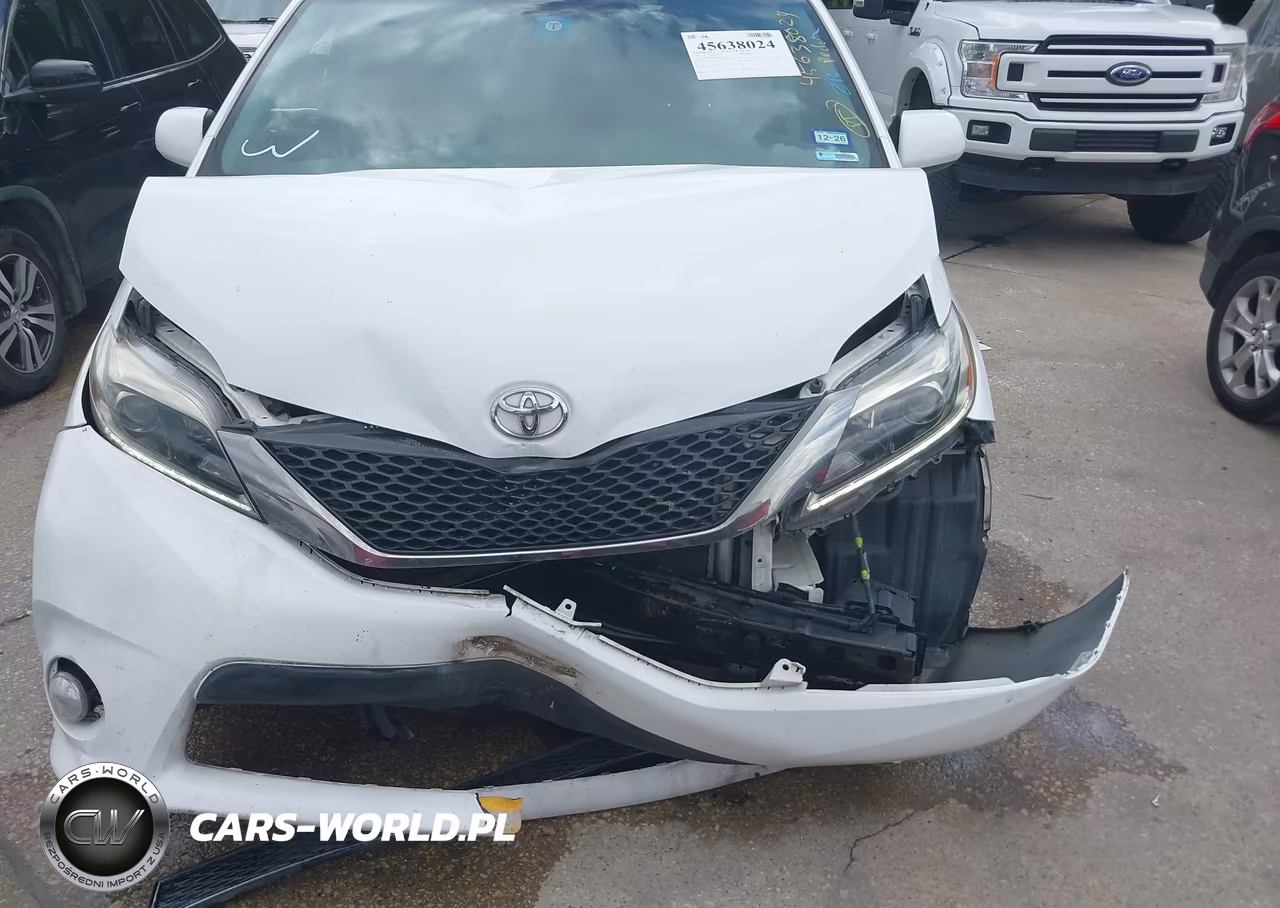 2017 Toyota Sienna Se 8 Passenger VIN:5TDXZ3DC2HS802066 - 12