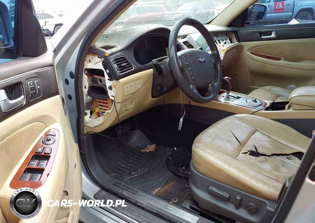 2012 Hyundai Genesis 3.8 VIN:KMHGC4DD2CU204821 - 14