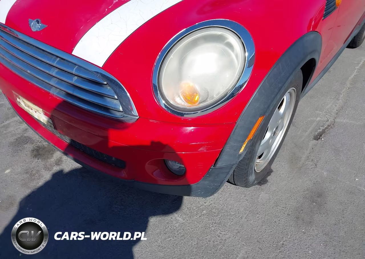 2008 Mini Cooper Hardtop VIN:WMWMF335X8TT67438 - 6
