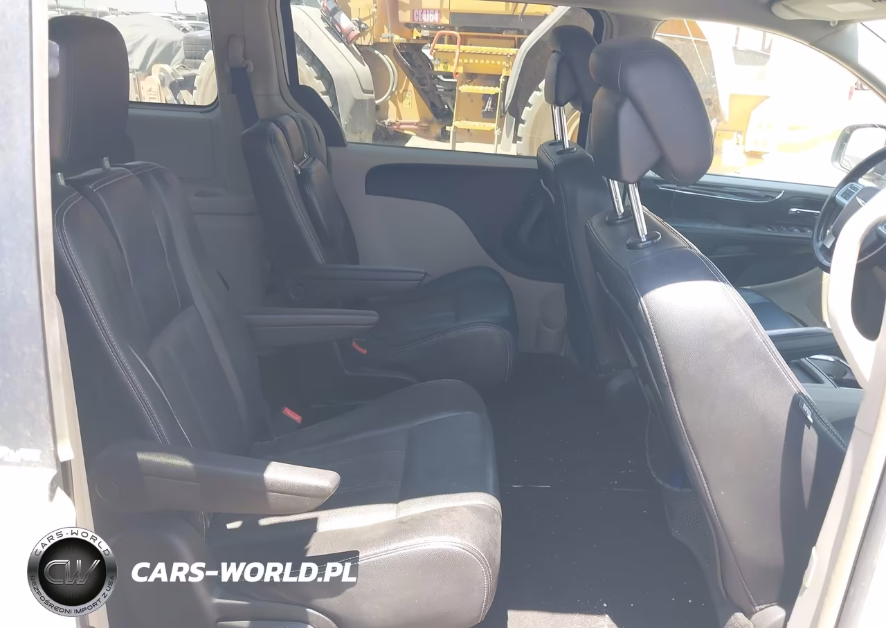 2012 Chrysler Town & Country Touring VIN:2C4RC1BG0CR244773 - 8
