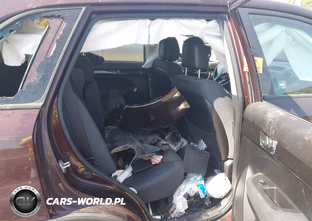 2013 Kia Sorento Lx VIN:5XYKT3A63DG383792 - 8