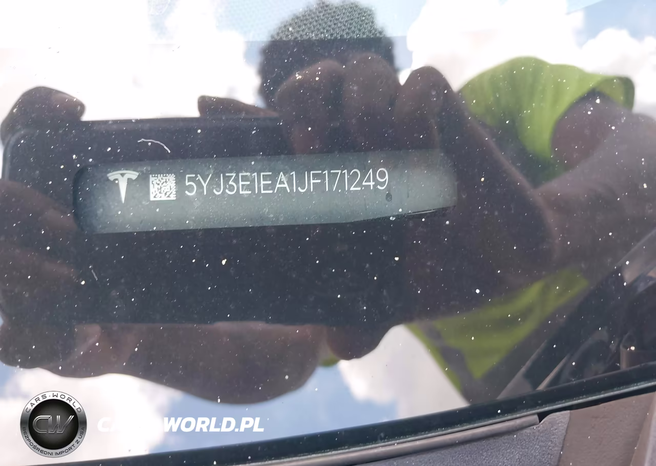 2018 Tesla Model 3 Long Range-Mid Range VIN:5YJ3E1EA1JF171249 - 9