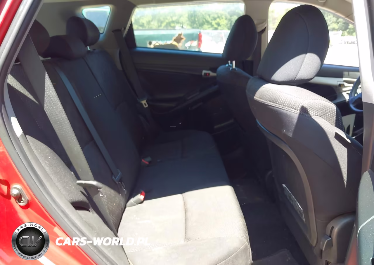 2010 Pontiac Vibe VIN:5Y2SM6E03AZ409891 - 8