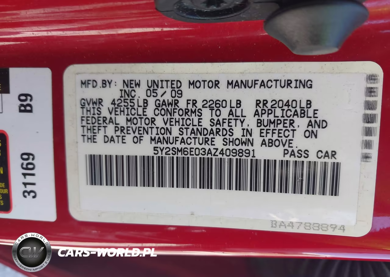 2010 Pontiac Vibe VIN:5Y2SM6E03AZ409891 - 9