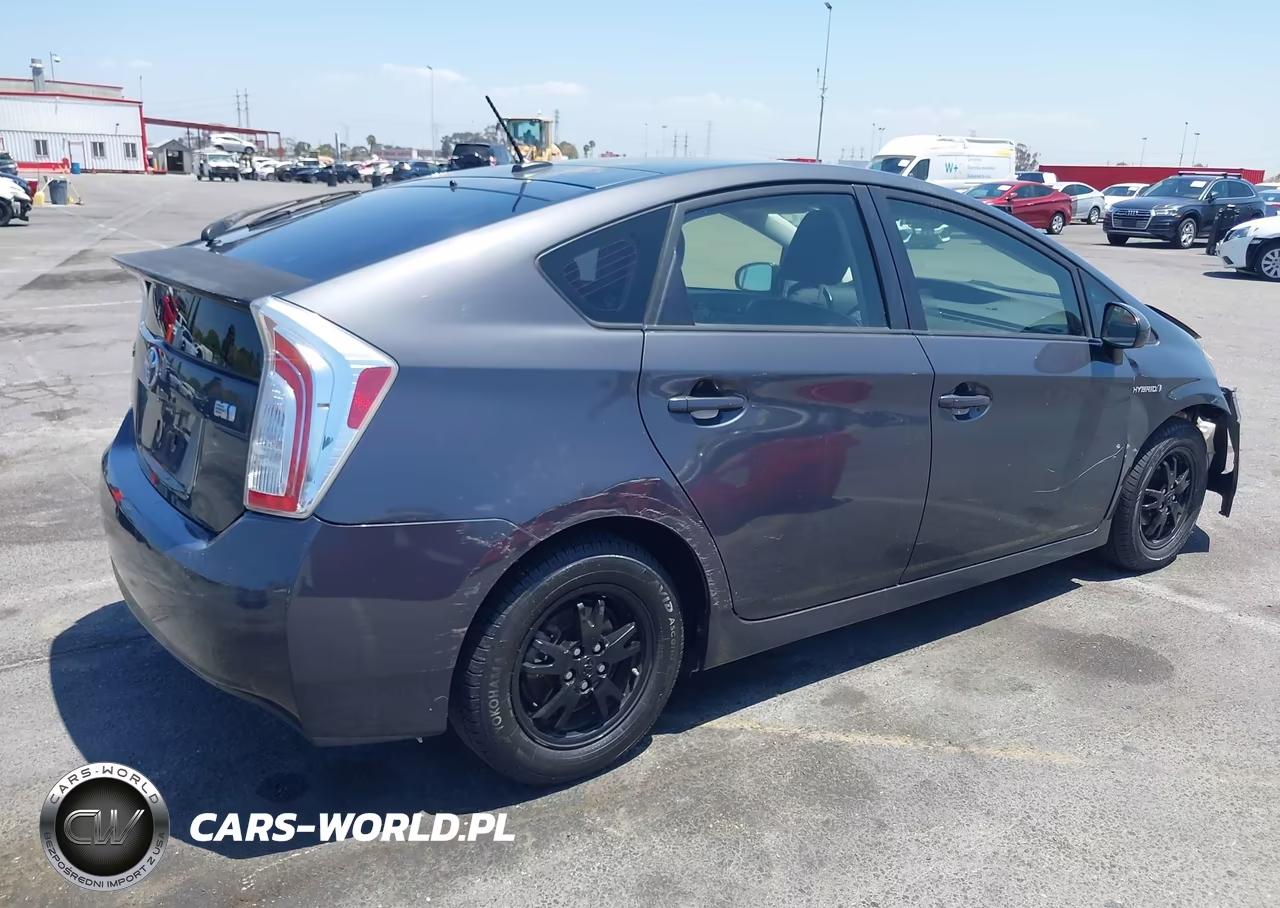 2013 Toyota Prius Four VIN:JTDKN3DU5D1726946 - 13