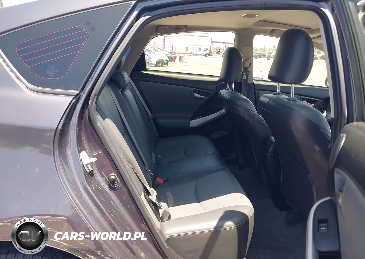 2013 Toyota Prius Four VIN:JTDKN3DU5D1726946 - 8