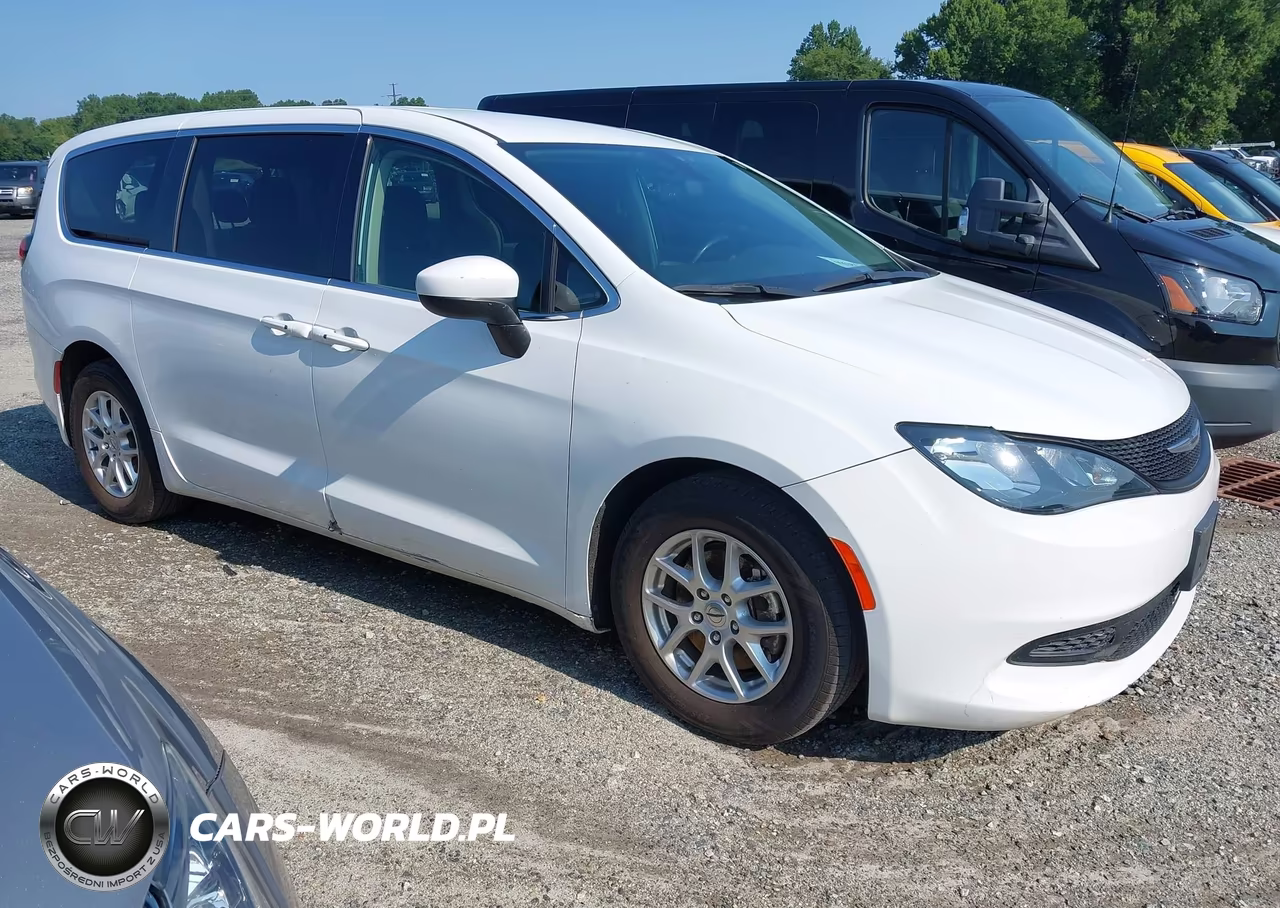 2022 Chrysler Voyager Lx – zdjęcie 1 z 22