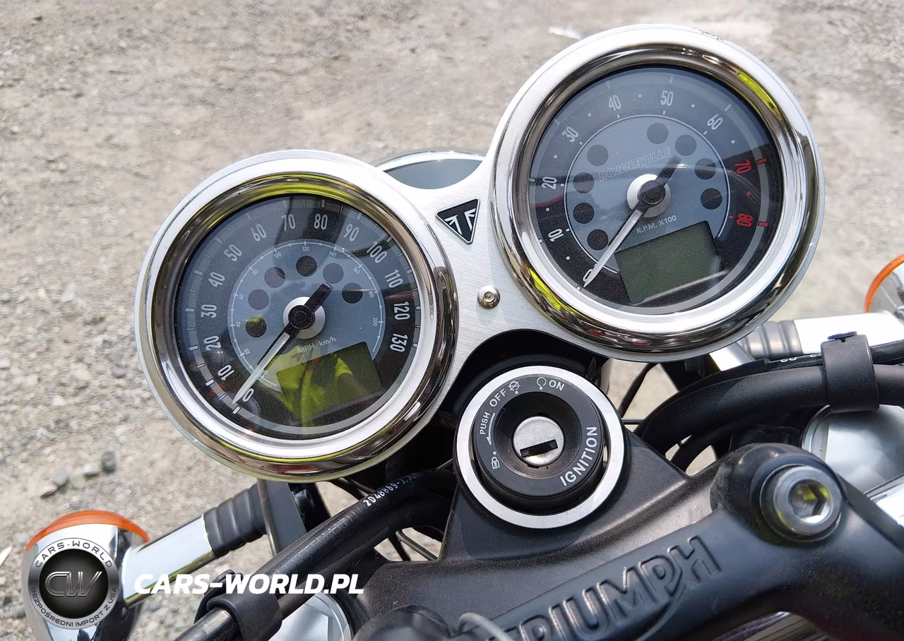 2023 Triumph Motorcycle Bonneville T120-Black VIN:SMTD40HL9PTBC4152 - 7