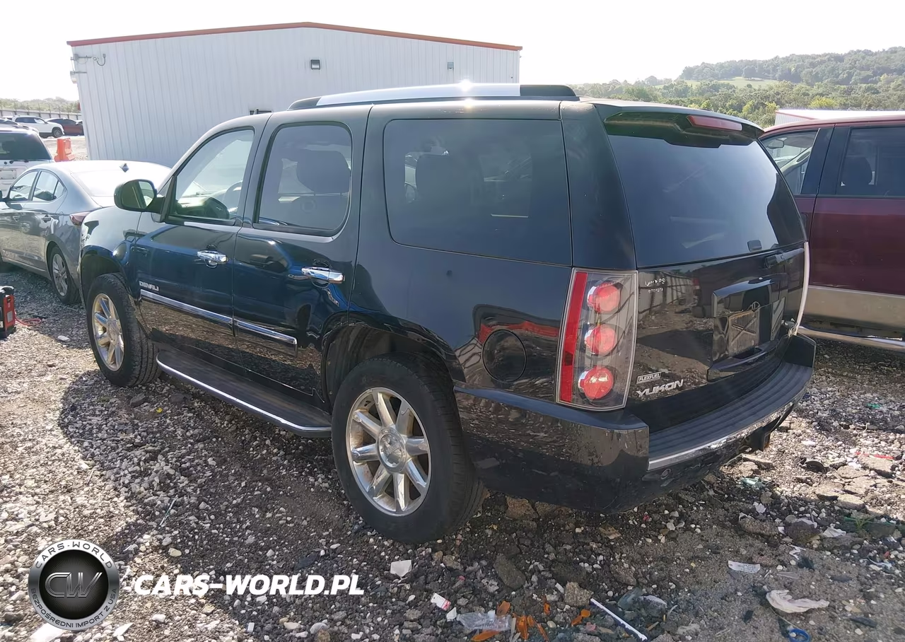 2011 GMC Yukon Denali VIN:1GKS2EEF8BR114389 - 3
