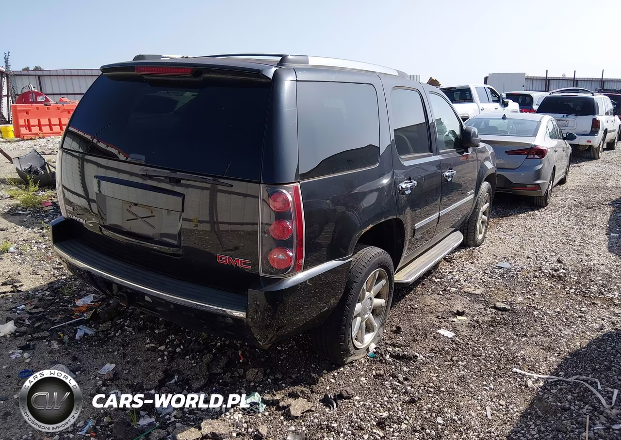 2011 GMC Yukon Denali VIN:1GKS2EEF8BR114389 - 4