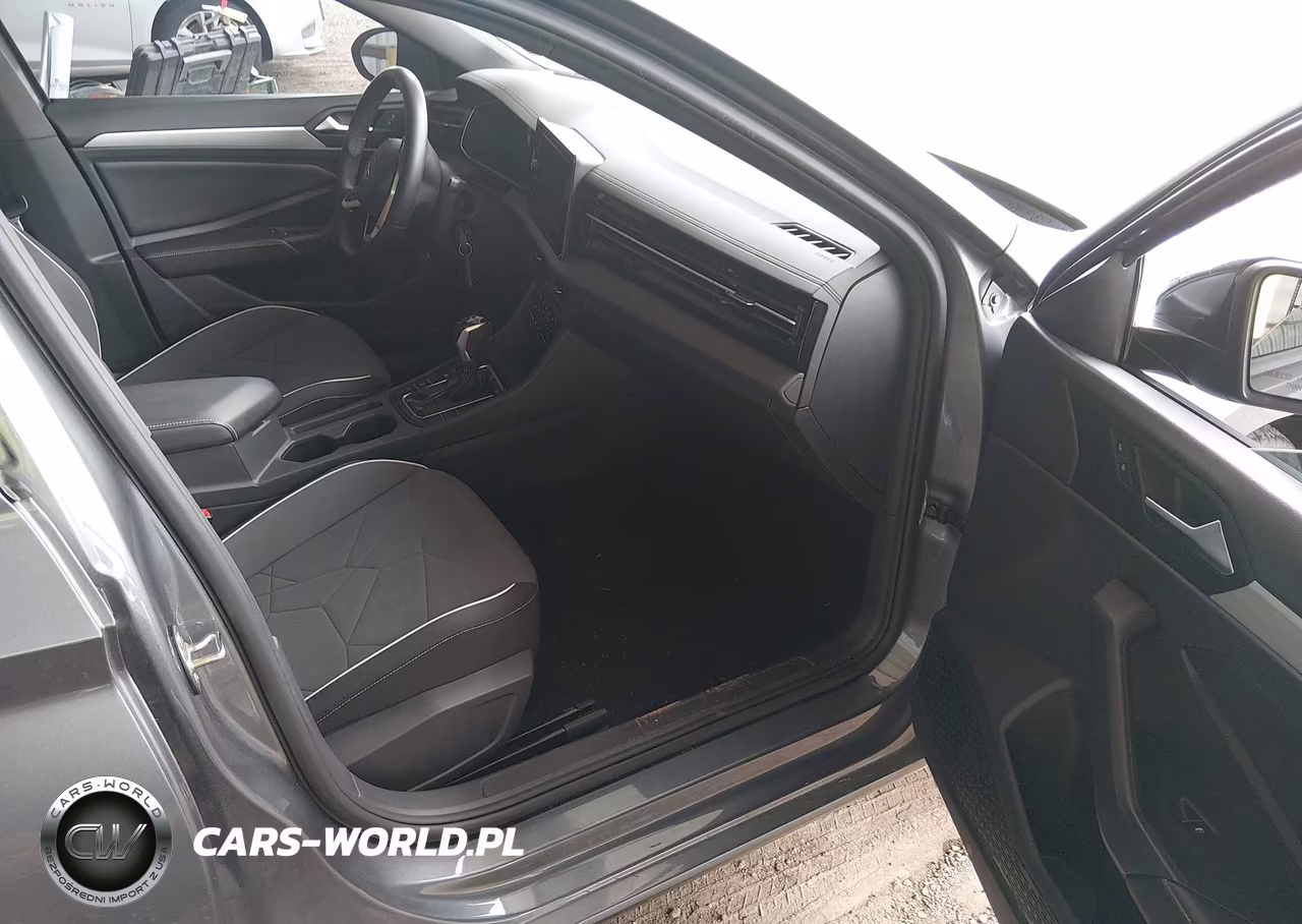 2025 Volkswagen Jetta 1.5T Sport VIN:3VWBX7BU6SM105426 - 5