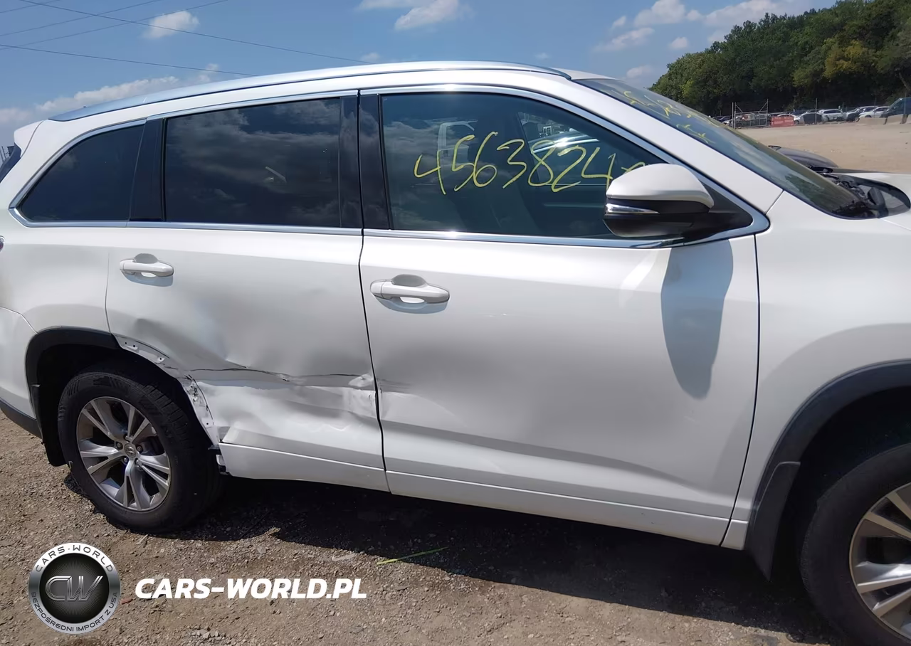 2015 Toyota Highlander Xle V6 VIN:5TDJKRFH0FS076663 - 13