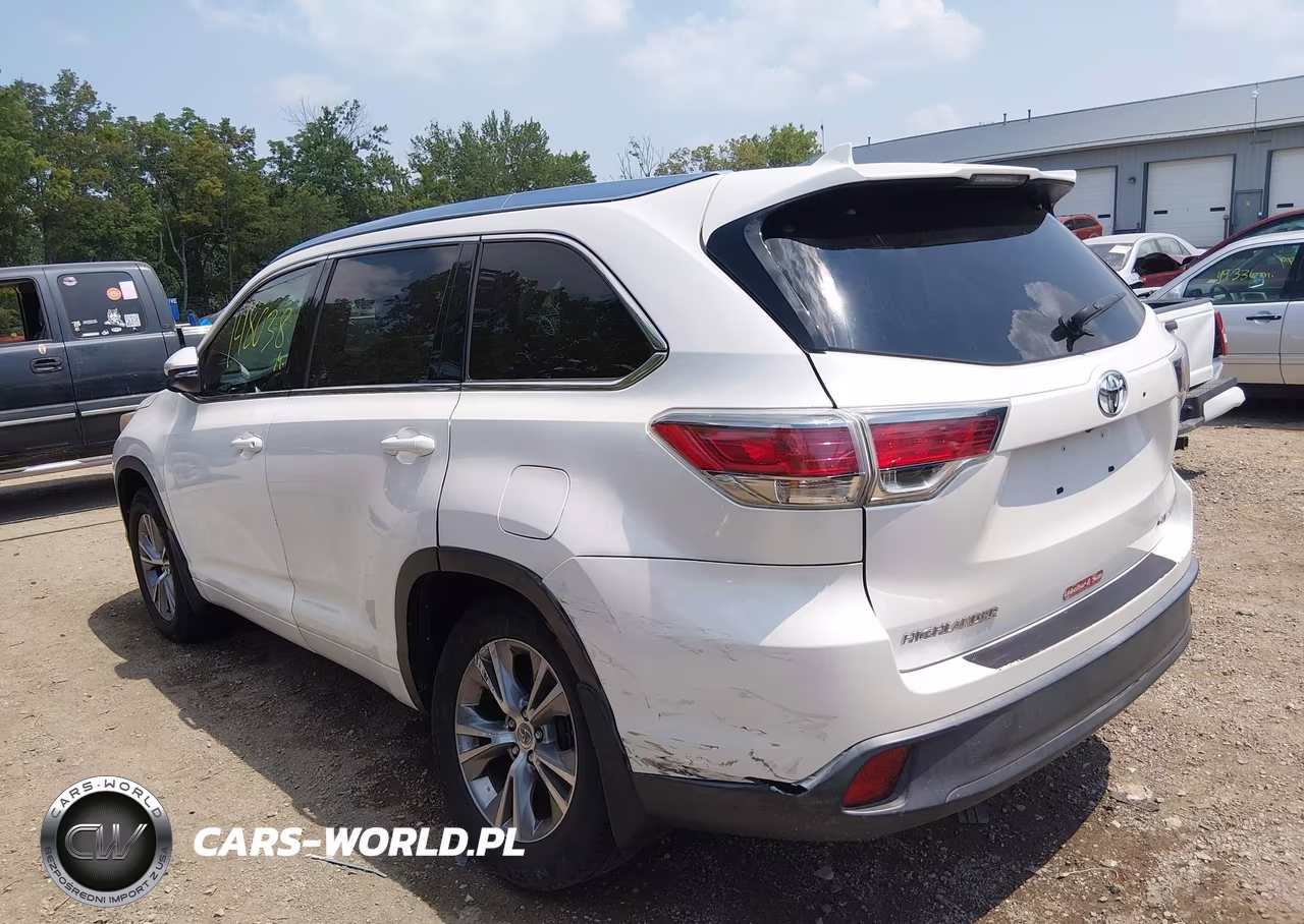 2015 Toyota Highlander Xle V6 VIN:5TDJKRFH0FS076663 - 17