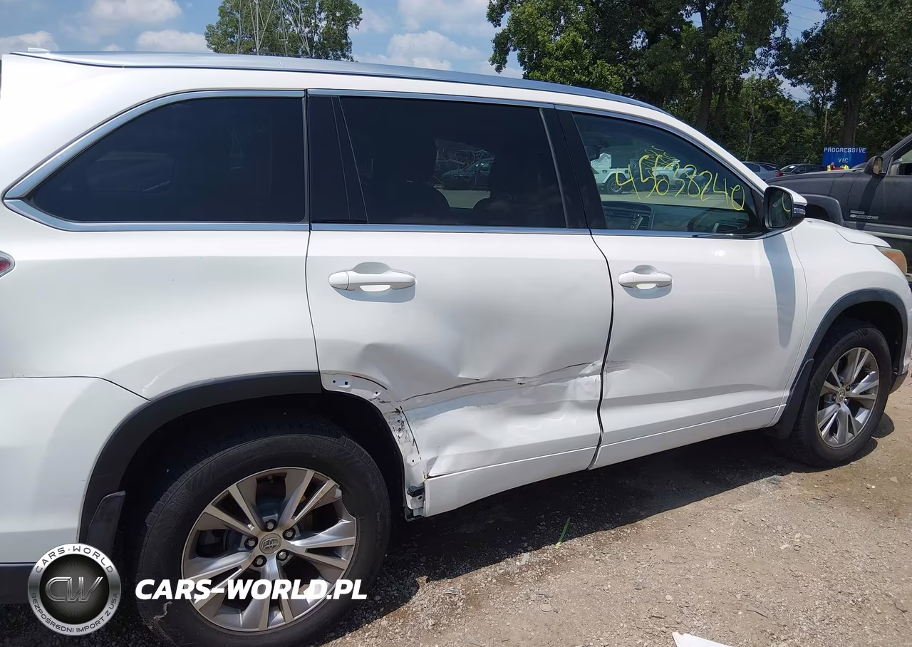 2015 Toyota Highlander Xle V6 VIN:5TDJKRFH0FS076663 - 6