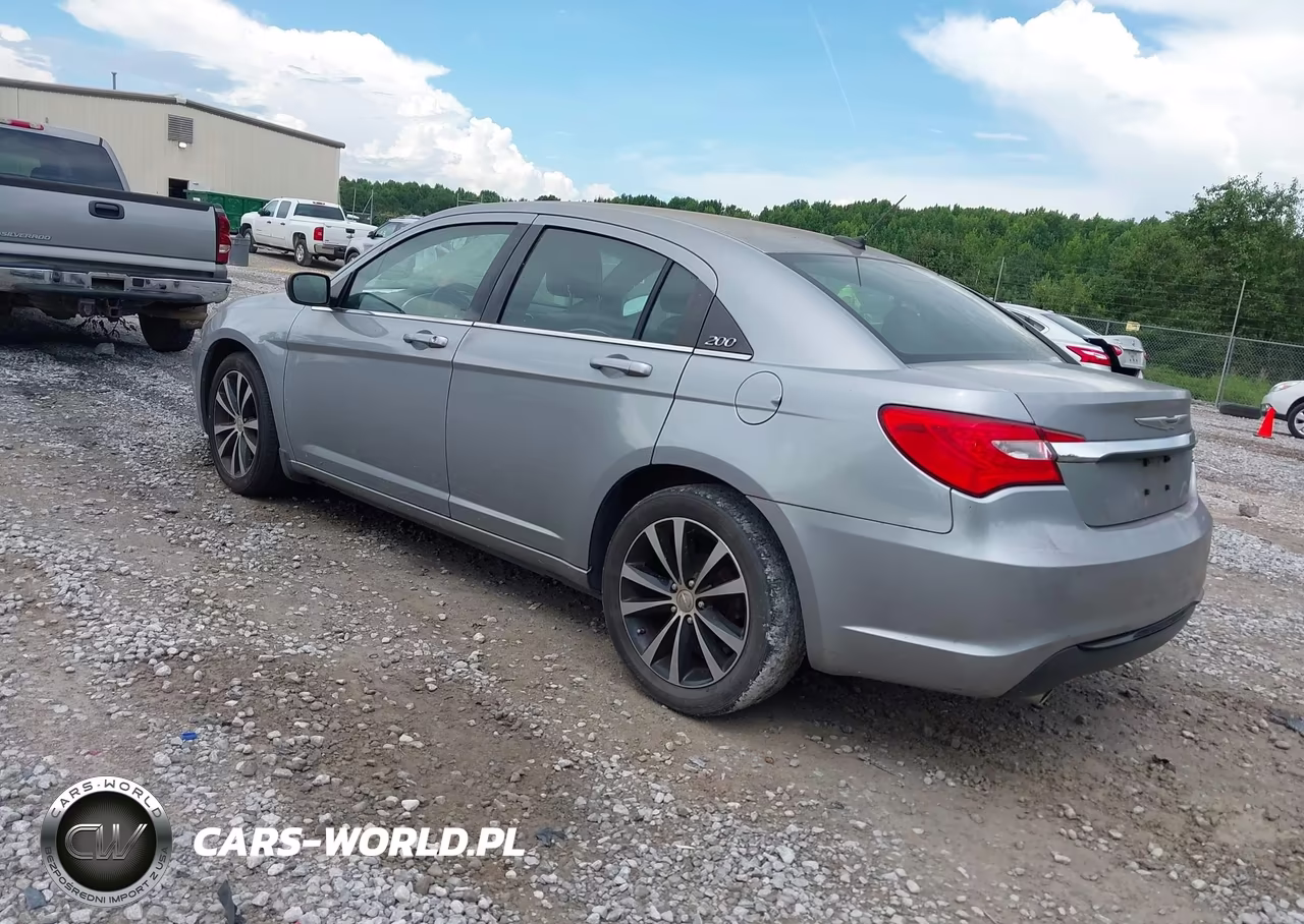 2014 Chrysler 200 Touring VIN:1C3CCBBG9EN120002 - 3