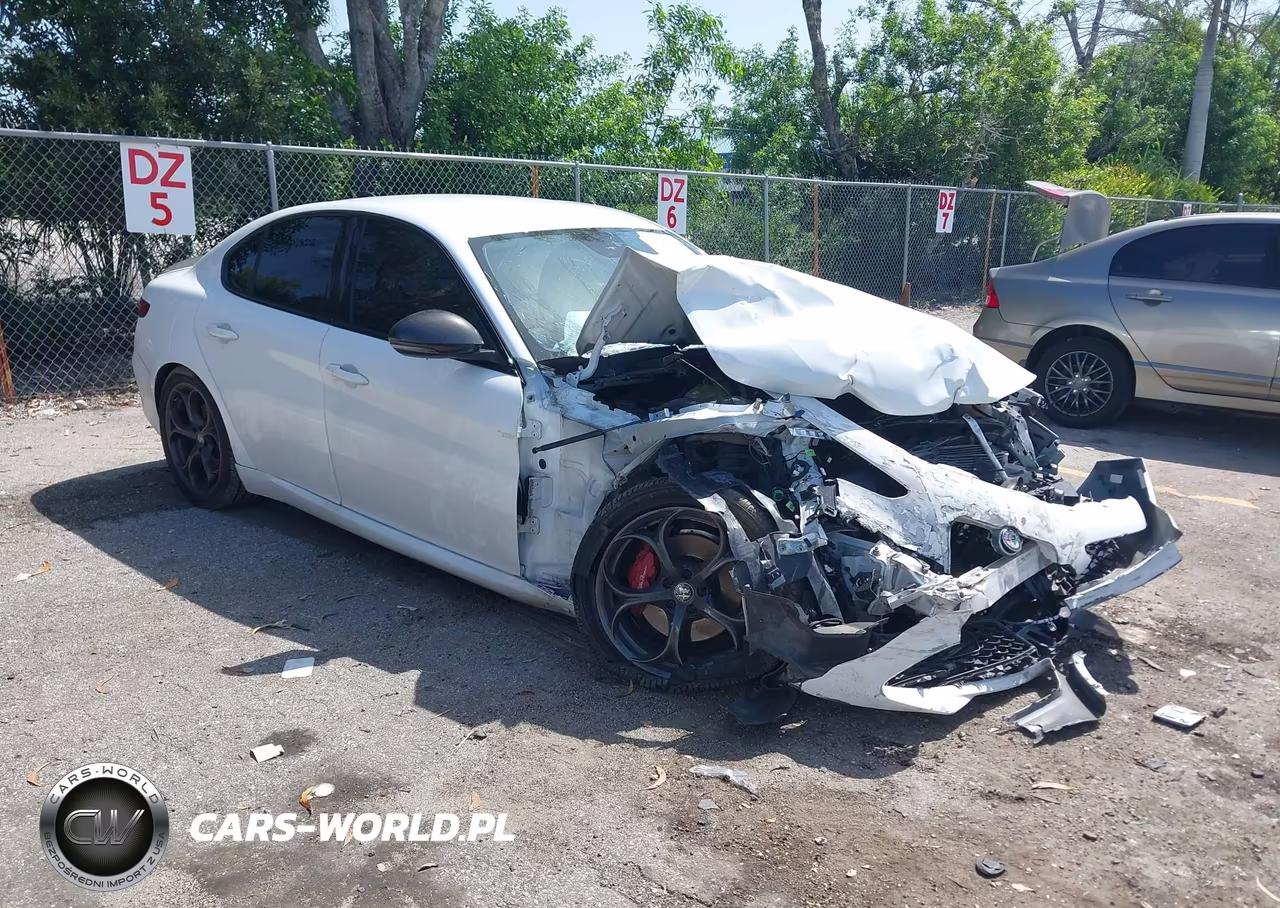 2019 Alfa Romeo Giulia Rwd – zdjęcie 1 z 17