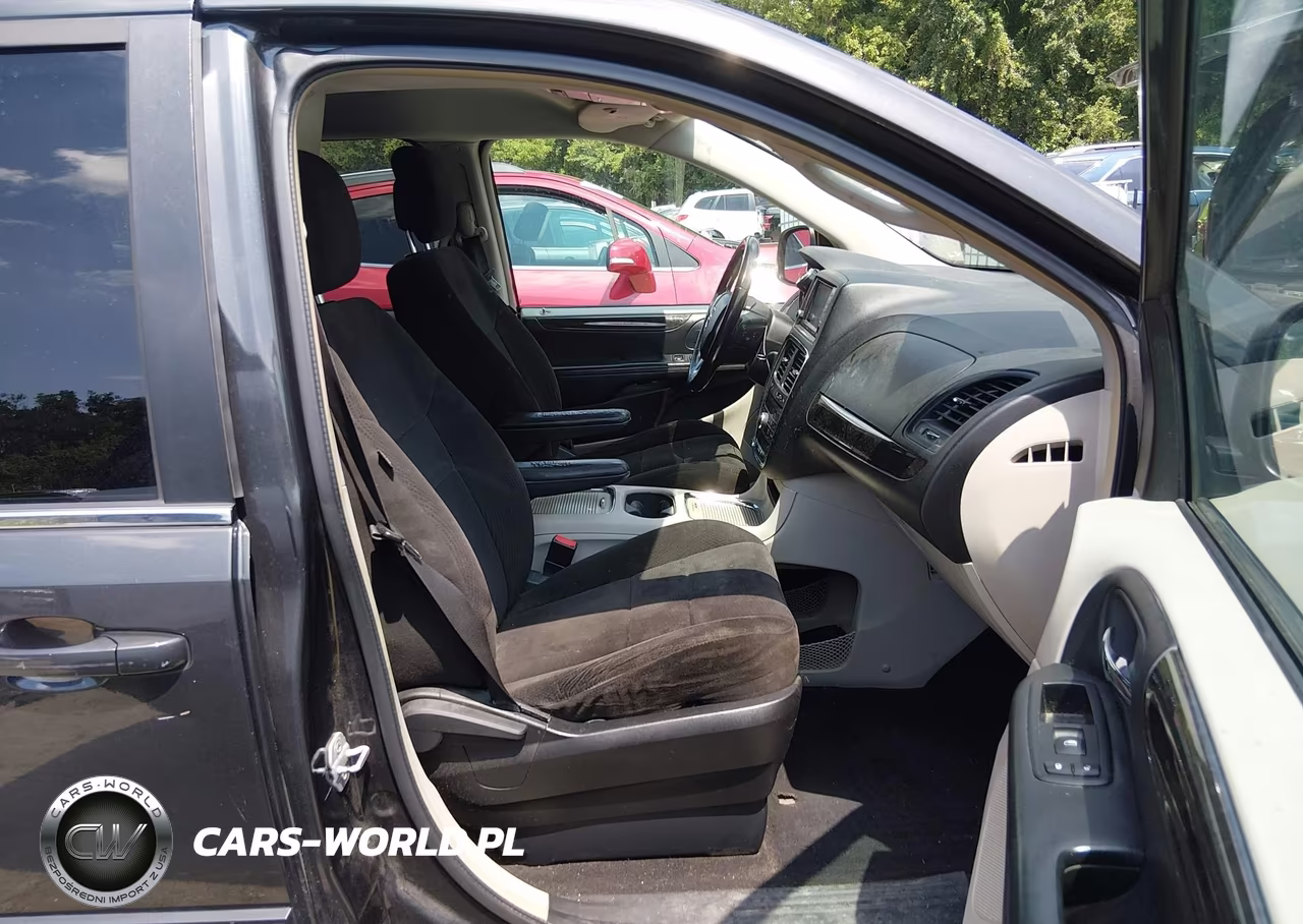 2012 Dodge Grand Caravan Crew VIN:2C4RDGDG0CR296935 - 5