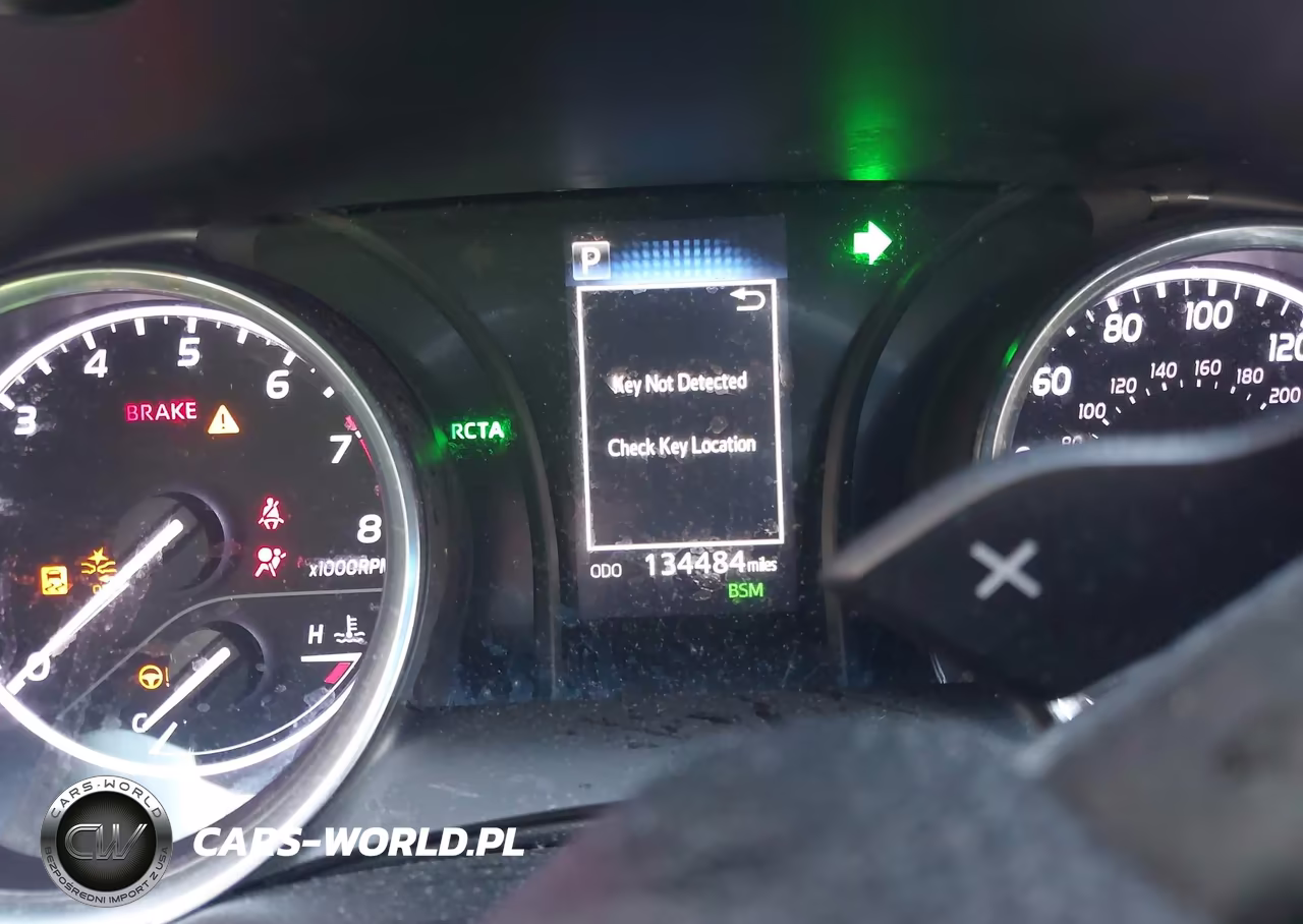 2018 Toyota Camry Se VIN:4T1B11HK8JU518588 - 14