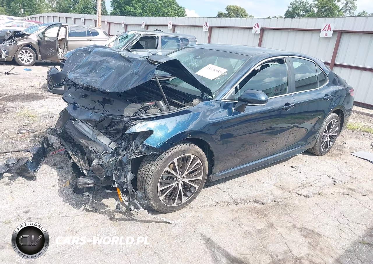 2018 Toyota Camry Se VIN:4T1B11HK8JU518588 - 2