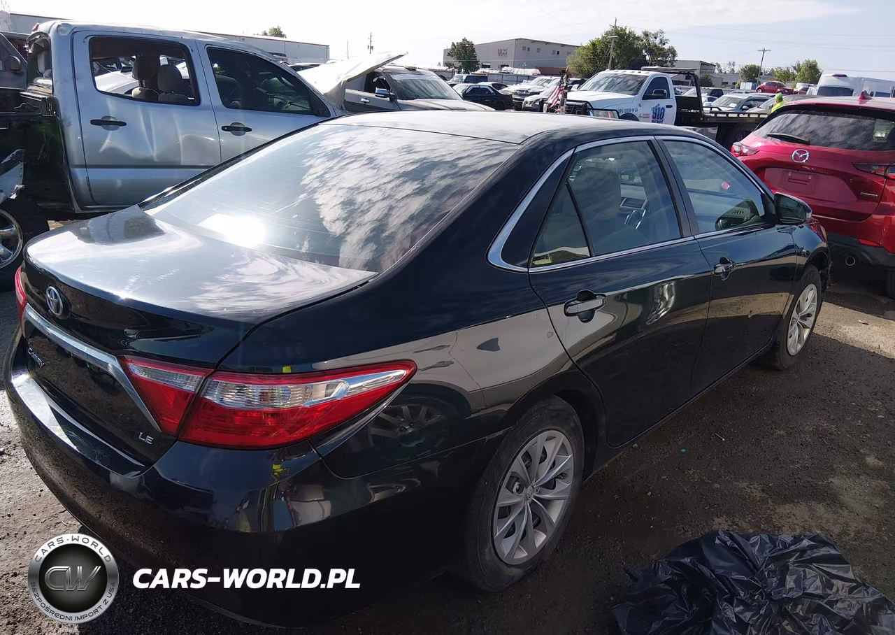 2015 Toyota Camry Le VIN:4T4BF1FK5FR461736 - 4