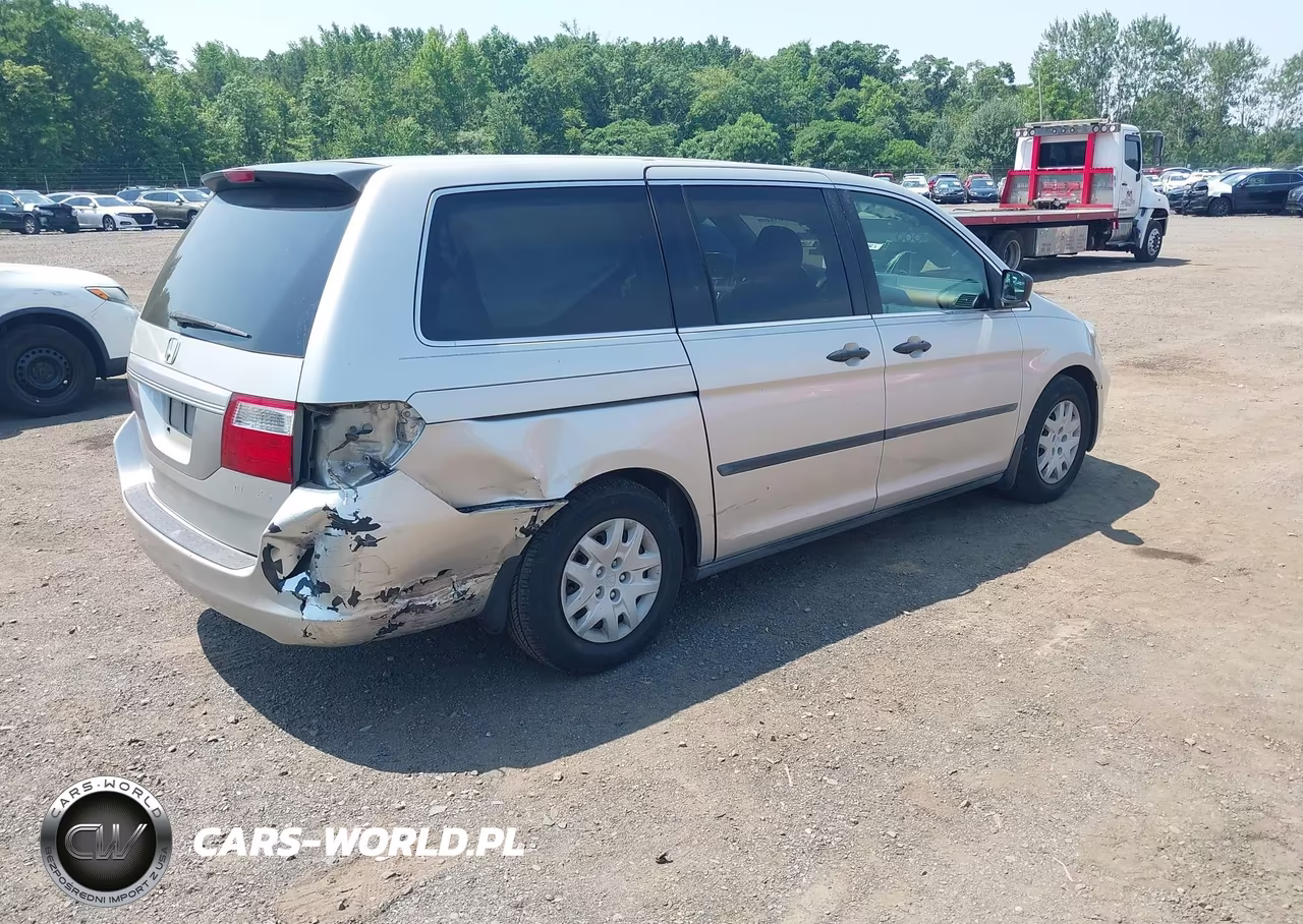 2005 Honda Odyssey Lx VIN:5FNRL38225B103693 - 4